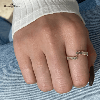 Elegant Baguette Cut Diamond Ring