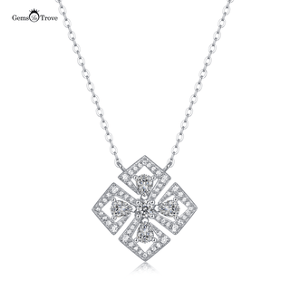 Moissanite Diamond 4 leafs Necklace Pendant
