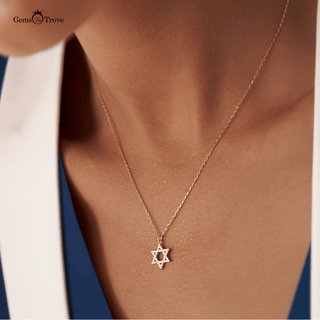 Sparkling Diamond Star Necklace