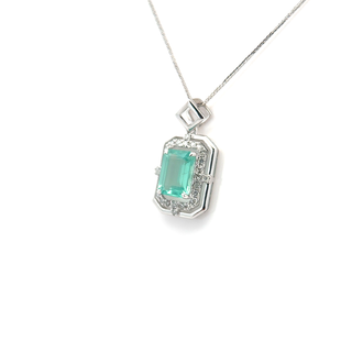 Golden Luxe Emerald Beryl Pendant