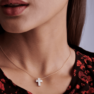 Eye Catching Diamond Cross Pendant