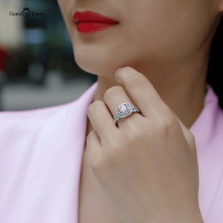 Eternal Moissanite Radiance Ring