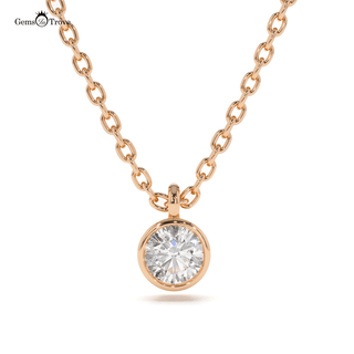 Elegant Round Cut Diamond Pendant