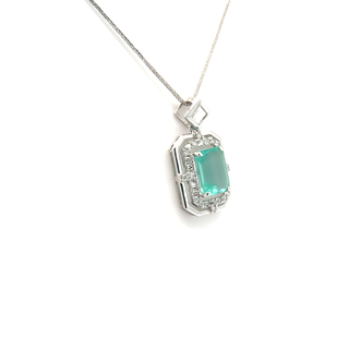 Golden Luxe Emerald Beryl Pendant