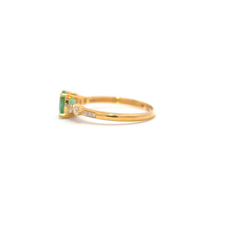 Verdea Classic Emerald Petite Ring