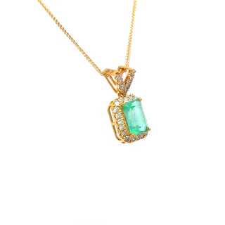 Emerald Diamond Radiance Pendant