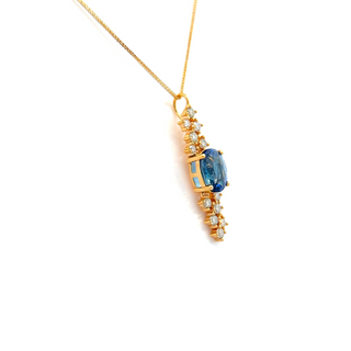 Sapphire Radiance Oval Diamond Pendant
