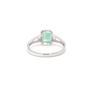 Étoile Verde Emerald Halo Ring