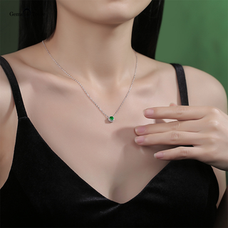Round Cut Emerald Classic Design