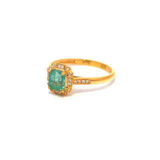 Emerald Gleam Statement Ring