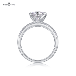 Exquisite Moissanite Engagement Ring