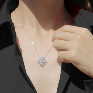 Moissanite Diamond 4 leafs Necklace Pendant