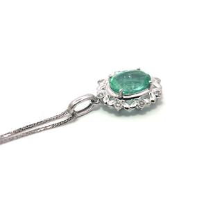 Emerald White Gold Oval Pendant