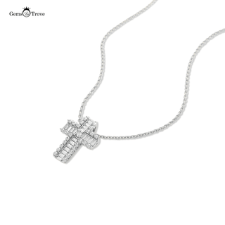 Eye Catching Diamond Cross Pendant