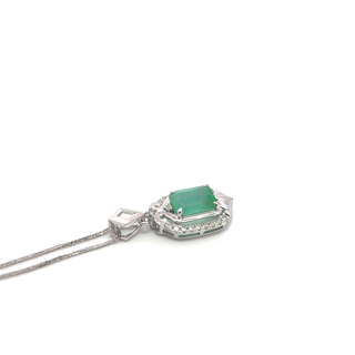 Emerald Lumière White Gold Pendant