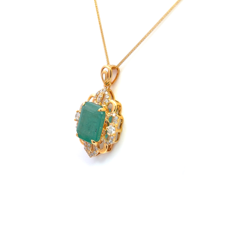 Verdant Glow Emerald Halo Pendant